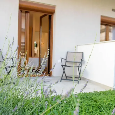 στ' ακρογιάλι